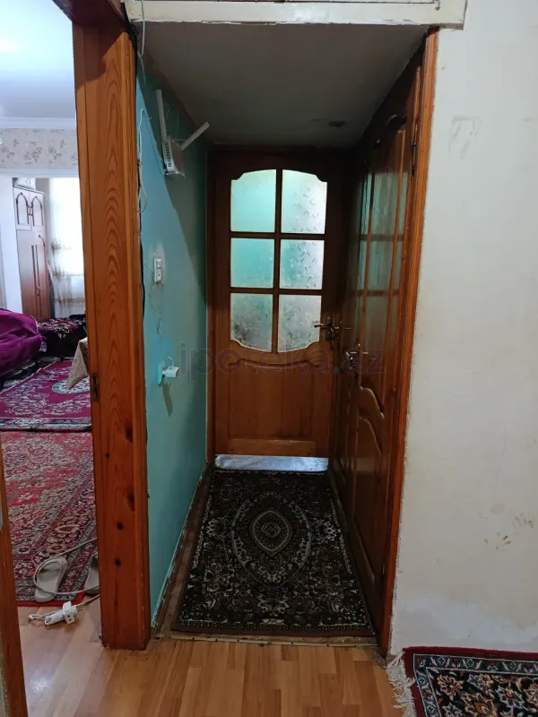 Satılır 2 otaqlı köhnə tikili 60 m²