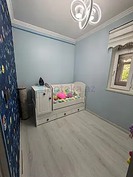 Satılır 3 otaqlı köhnə tikili 60 m²
