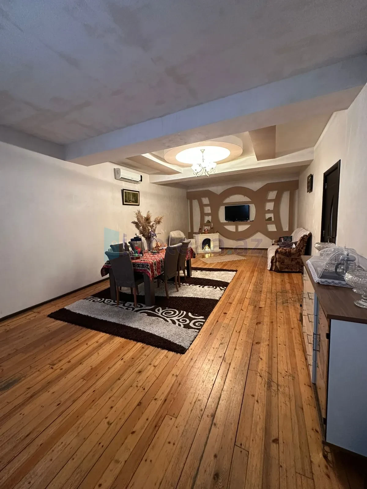 Satılır 4 otaqlı həyət evi 200 m²