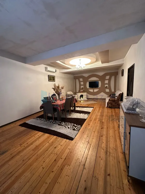 Satılır 4 otaqlı həyət evi 200 m²