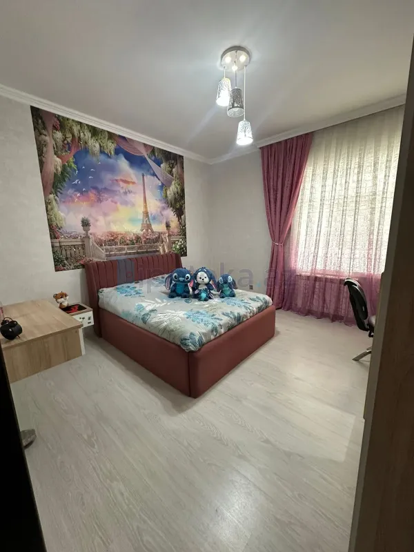 Satılır 4 otaqlı həyət evi 200 m²
