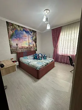 Satılır 4 otaqlı həyət evi 200 m²