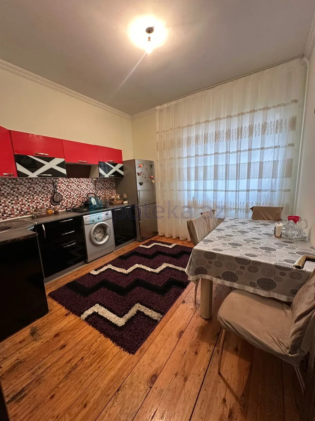 Satılır 4 otaqlı həyət evi 200 m²