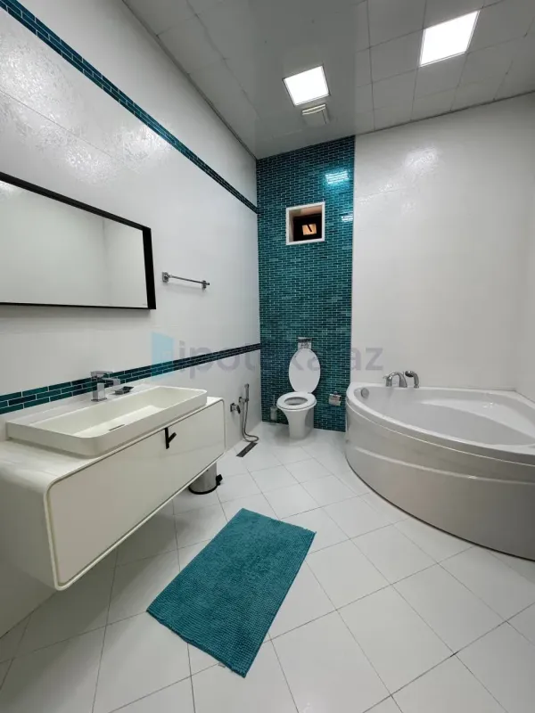Satılır 6 otaqlı həyət evi 500 m²