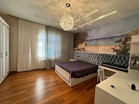 Satılır 6 otaqlı həyət evi 500 m²