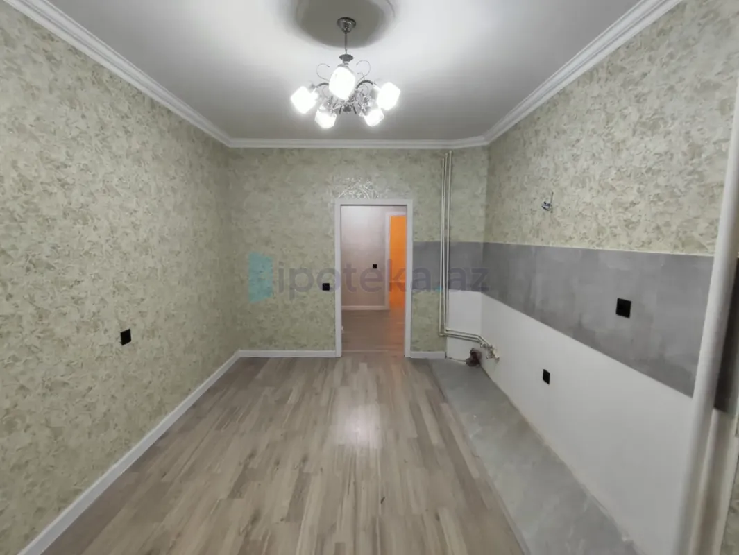 Satılır 3 otaqlı köhnə tikili 82 m²