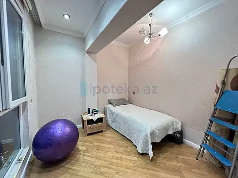 Satılır 3 otaqlı köhnə tikili 65 m²
