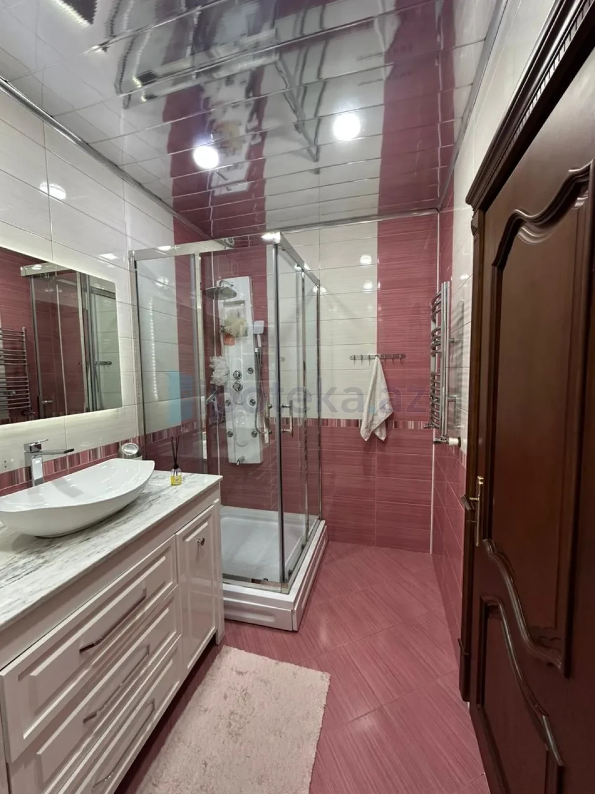 Satılır 3 otaqlı yeni tikili 120 m²