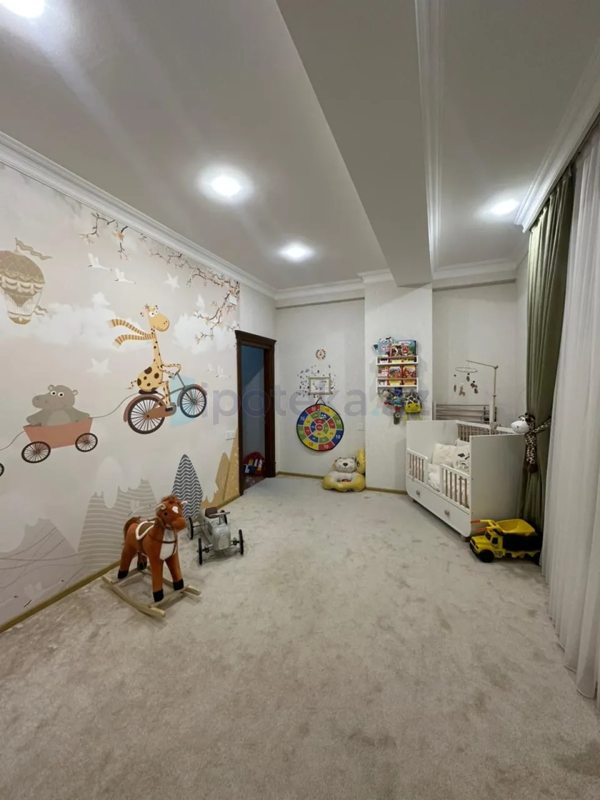 Satılır 3 otaqlı yeni tikili 120 m²