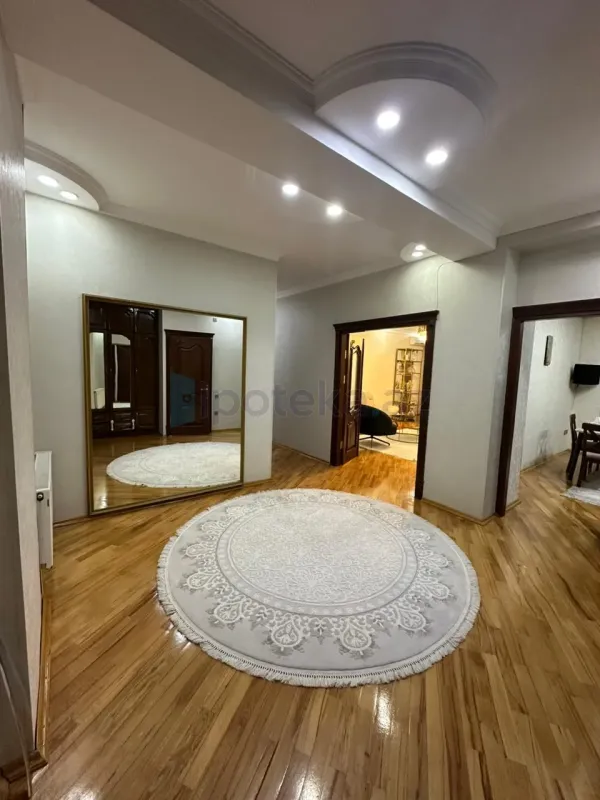Satılır 3 otaqlı yeni tikili 120 m²