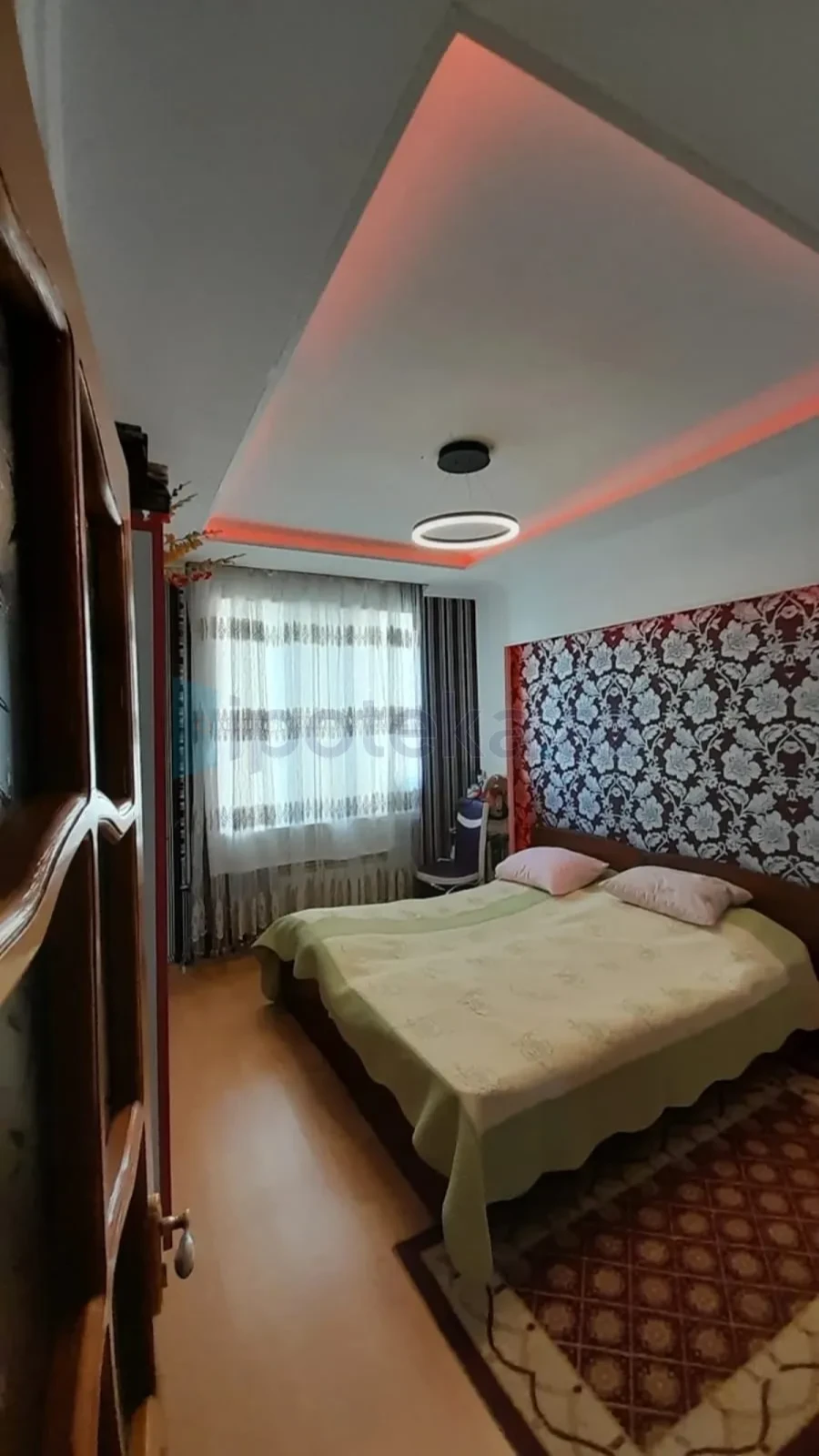 Satılır 3 otaqlı köhnə tikili 82 m²