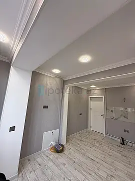 Satılır 2 otaqlı köhnə tikili 65 m²