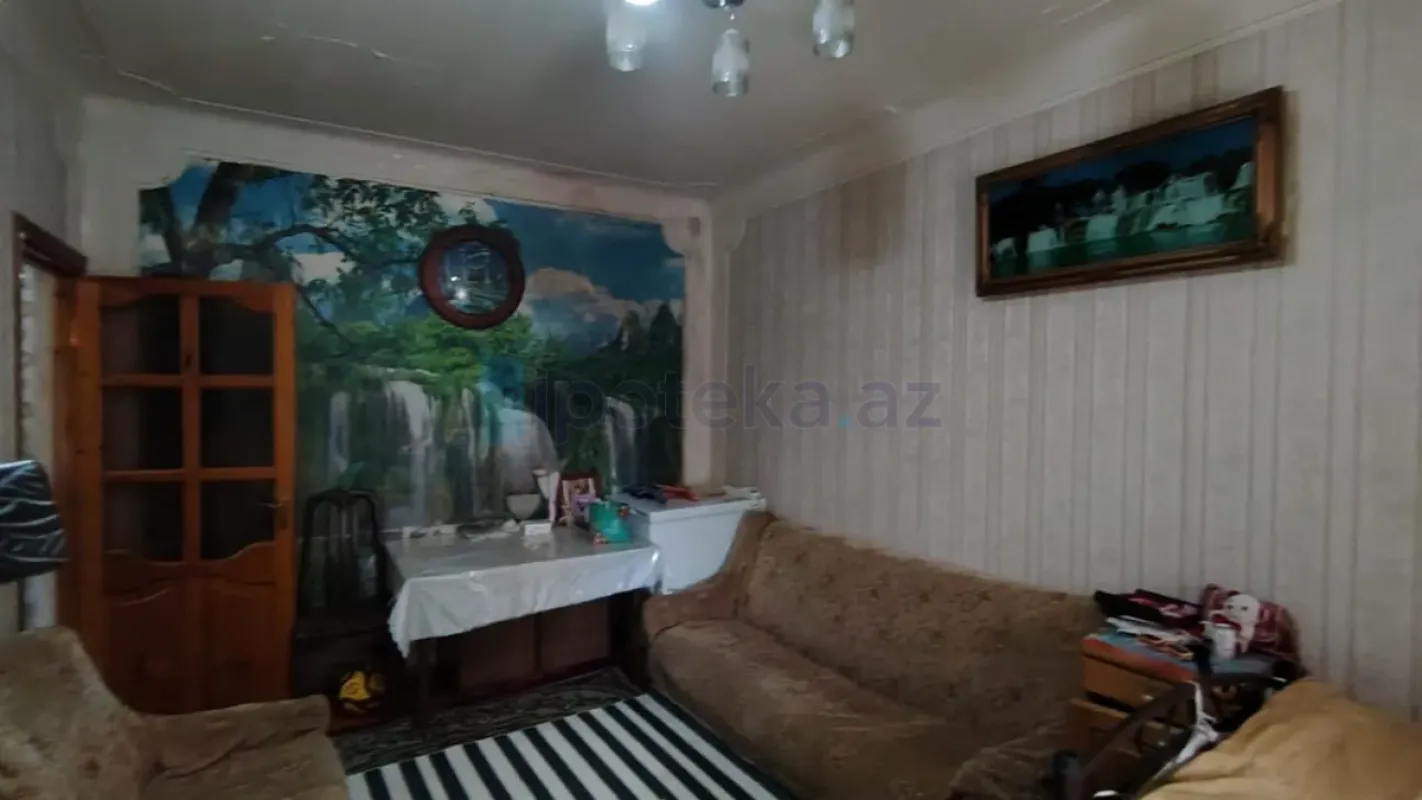 Satılır 2 otaqlı köhnə tikili 65 m²