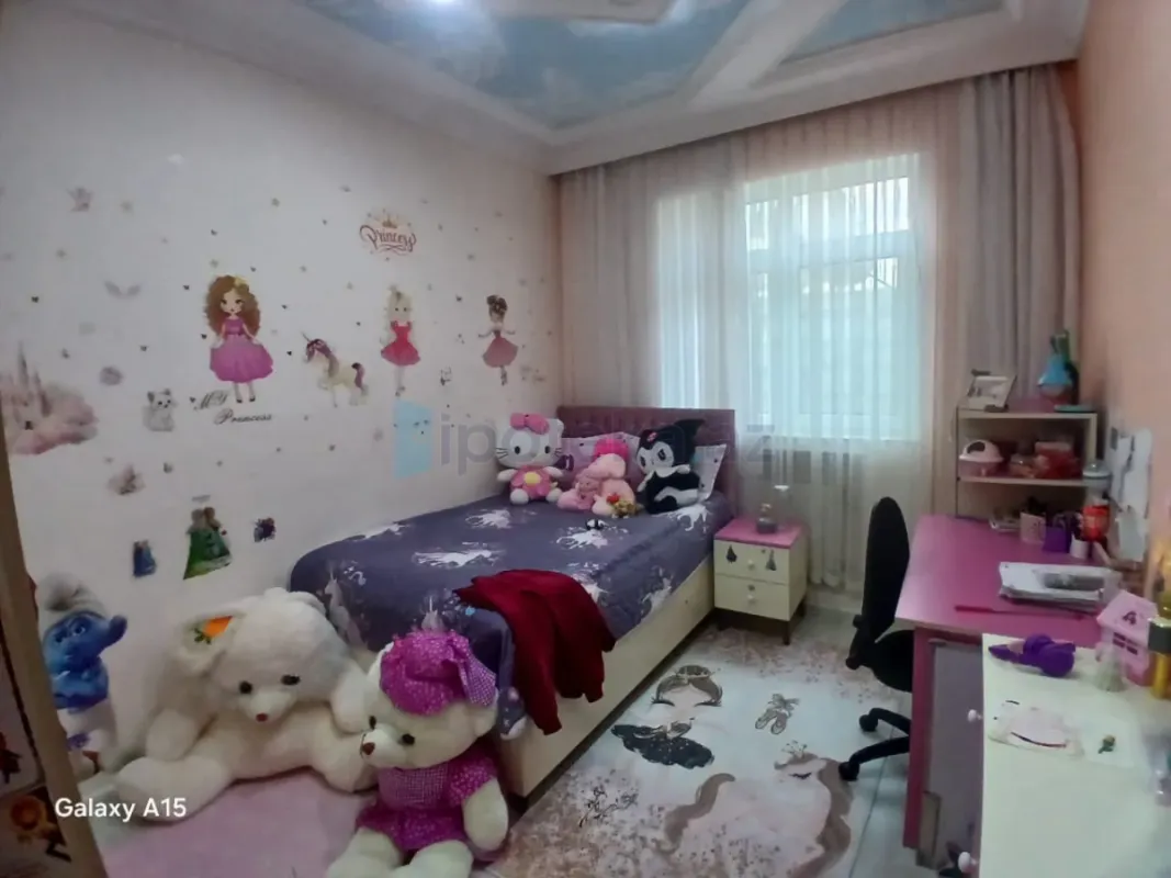 Satılır 5 otaqlı həyət evi