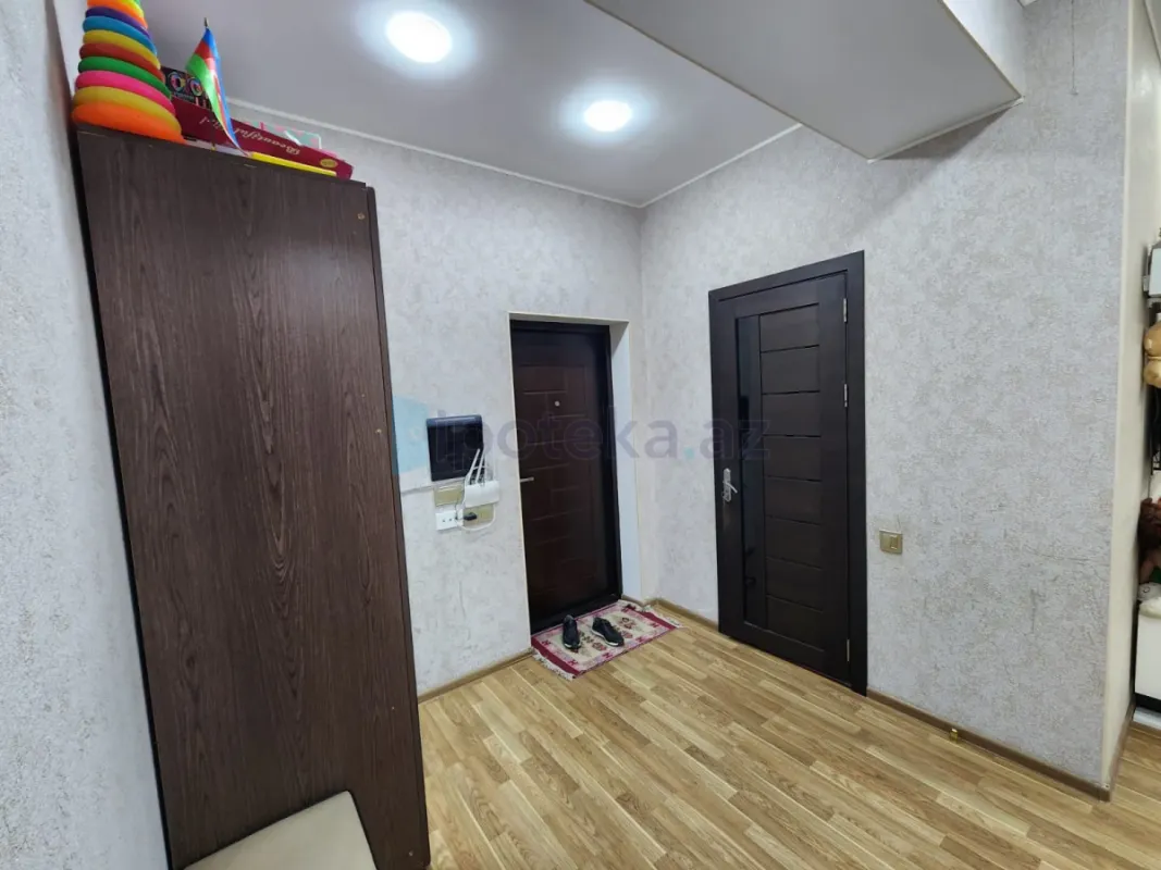 Satılır 2 otaqlı yeni tikili 70 m²