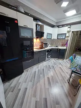 Satılır 3 otaqlı yeni tikili 90 m²