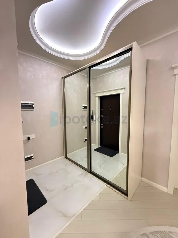 Satılır 3 otaqlı yeni tikili 100 m²