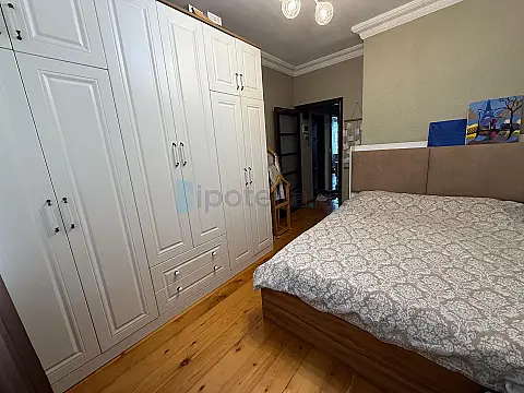 Satılır 2 otaqlı köhnə tikili 60 m²