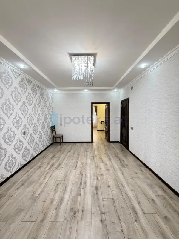 Satılır 5 otaqlı köhnə tikili 120 m²