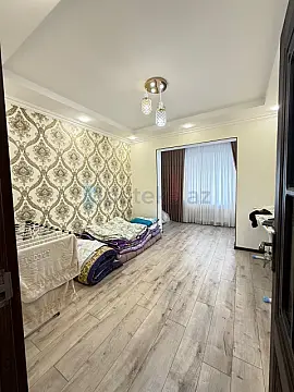 Satılır 5 otaqlı köhnə tikili 120 m²