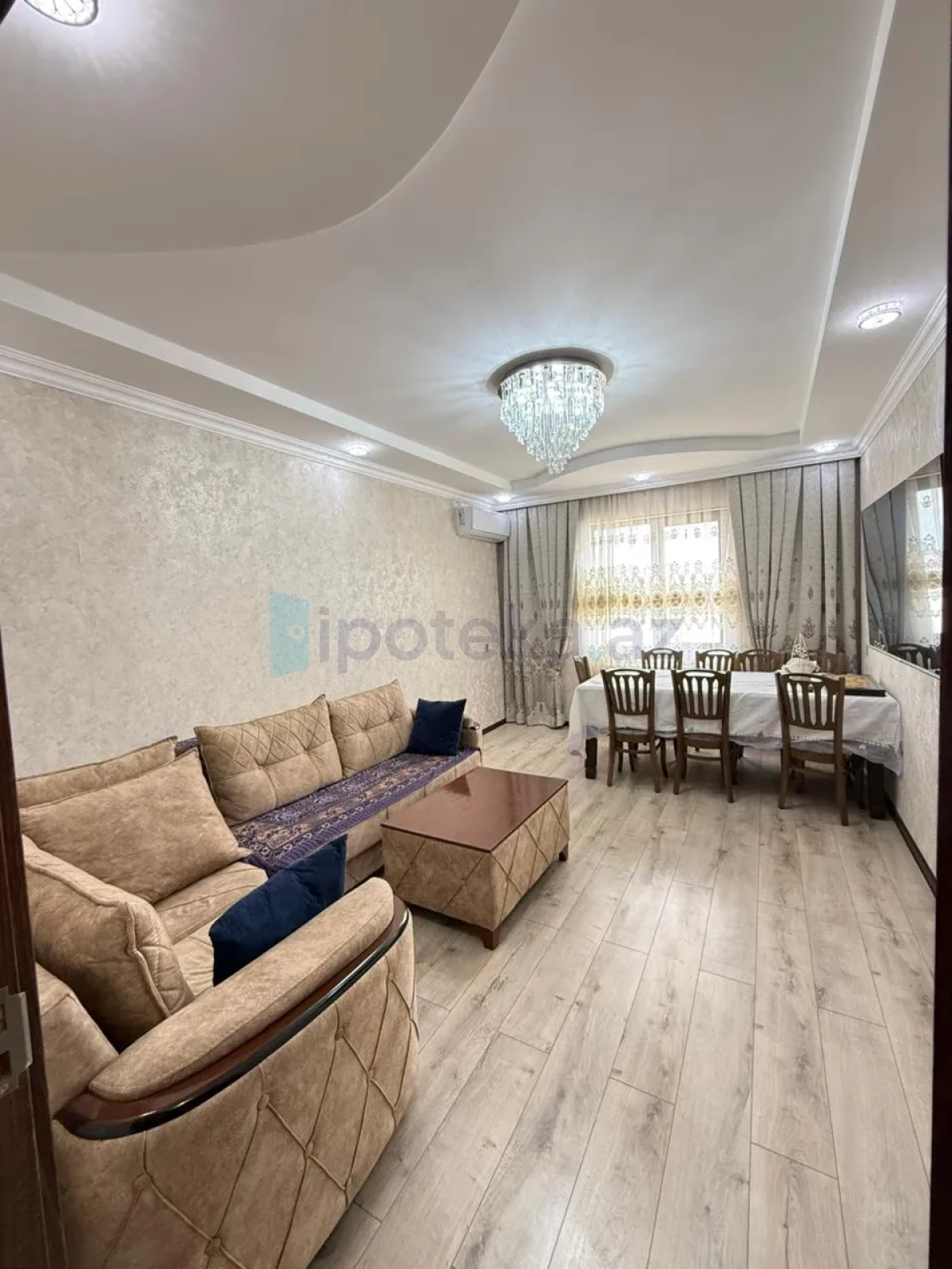 Satılır 5 otaqlı köhnə tikili 120 m²