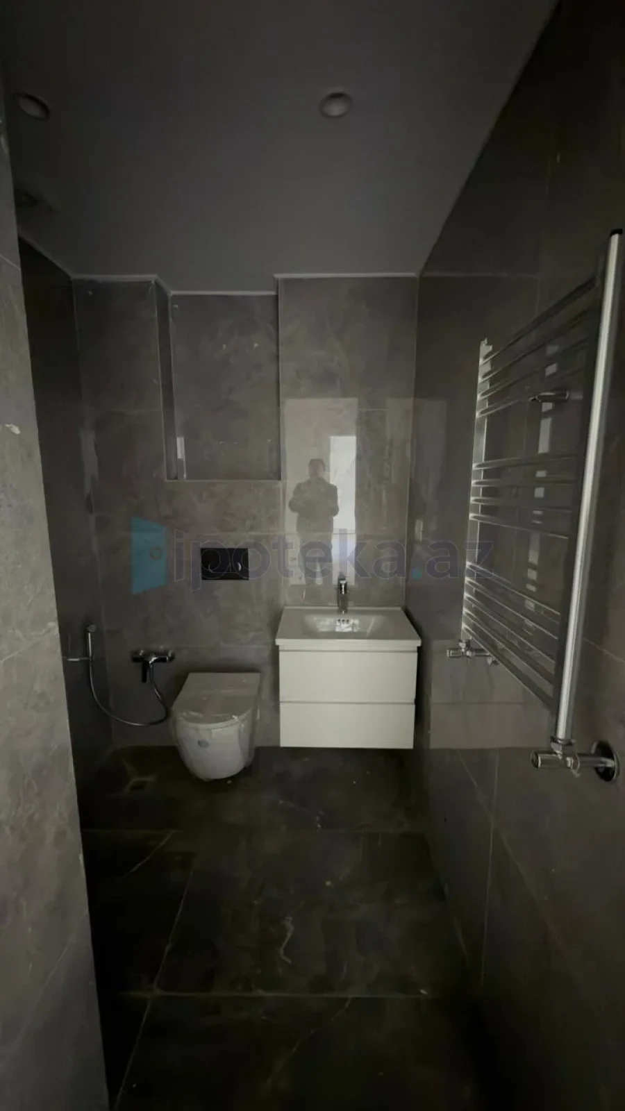 Satılır 2 otaqlı yeni tikili 64 m²