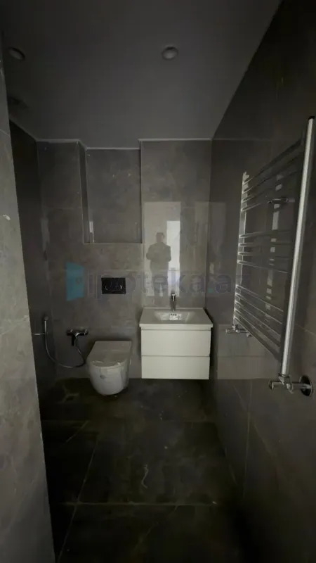 Satılır 2 otaqlı yeni tikili 64 m²