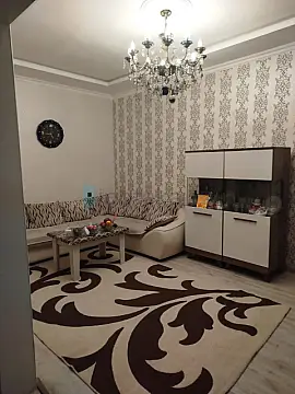 Satılır 4 otaqlı həyət evi 1.7 m²