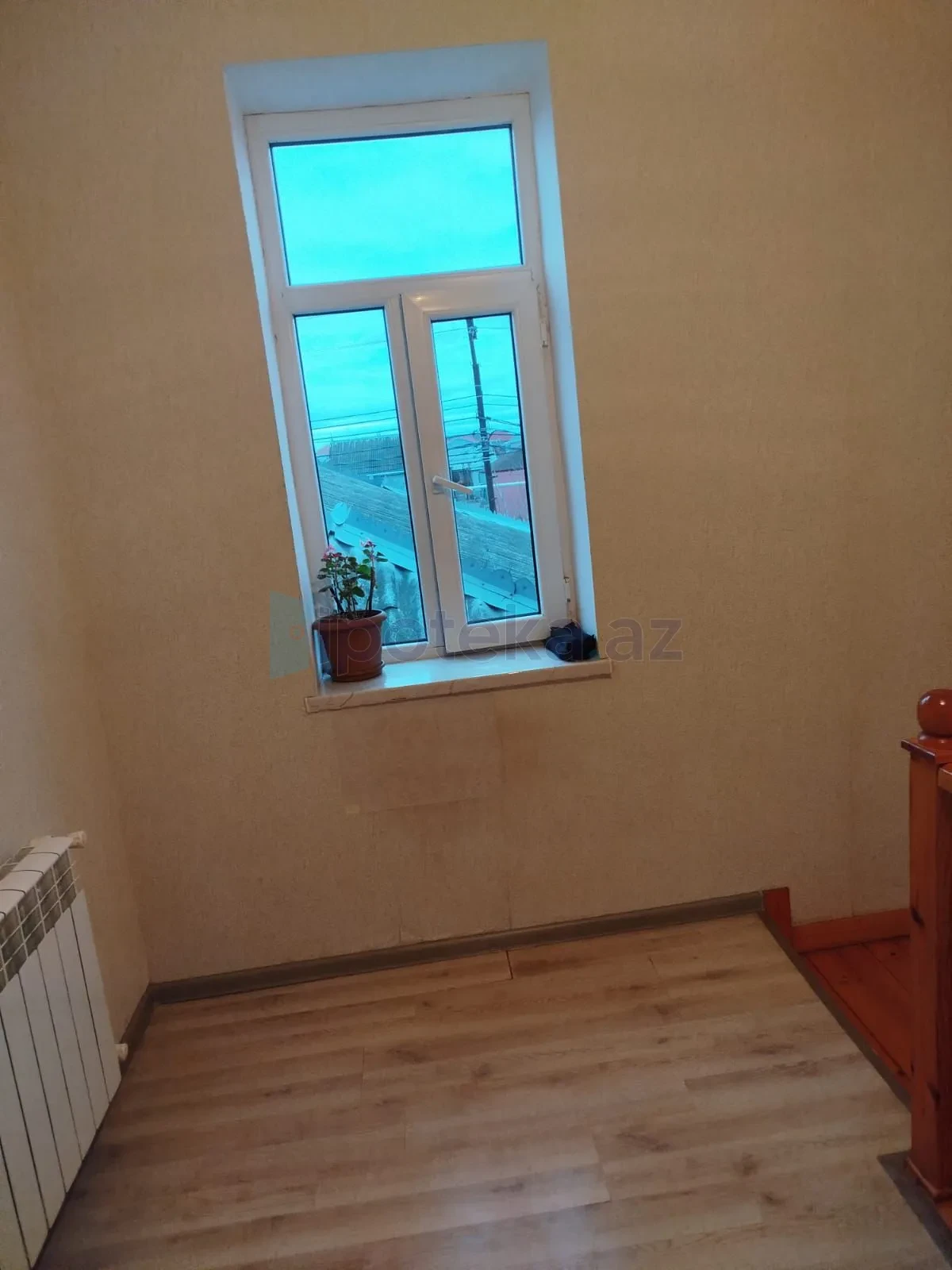 Satılır 4 otaqlı həyət evi 1.7 m²