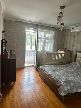 Satılır 2 otaqlı köhnə tikili 65 m²