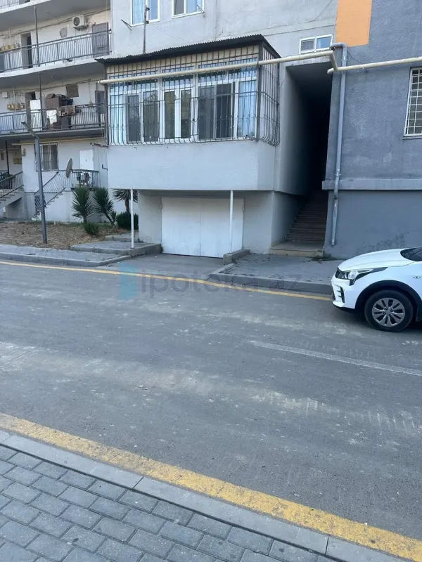 Satılır 2 otaqlı köhnə tikili 65 m²