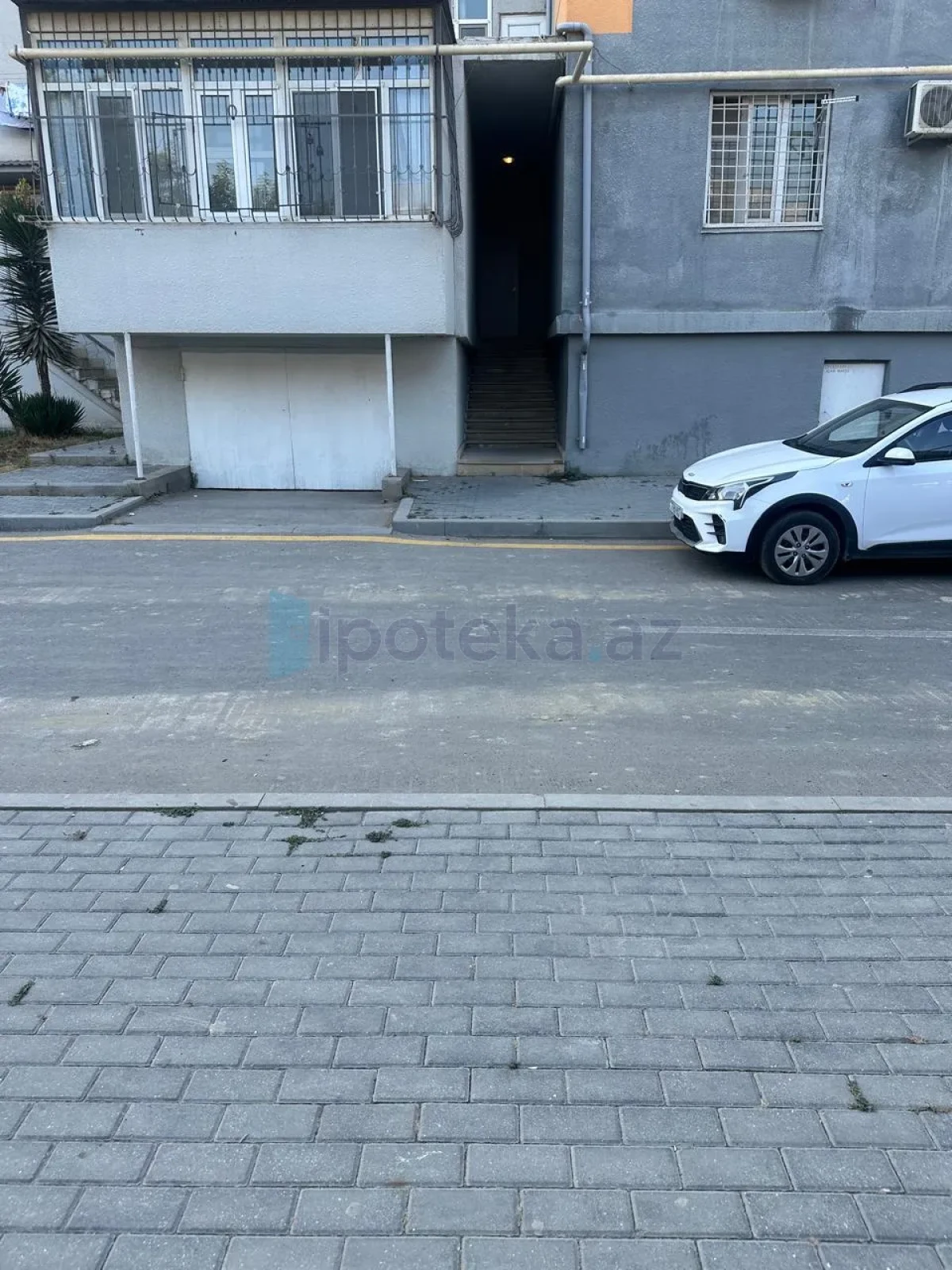 Satılır 2 otaqlı köhnə tikili 65 m²
