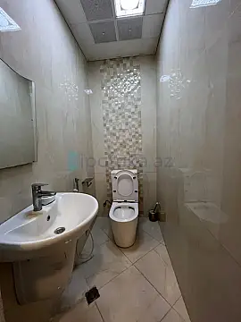 Satılır 3 otaqlı yeni tikili 134 m²