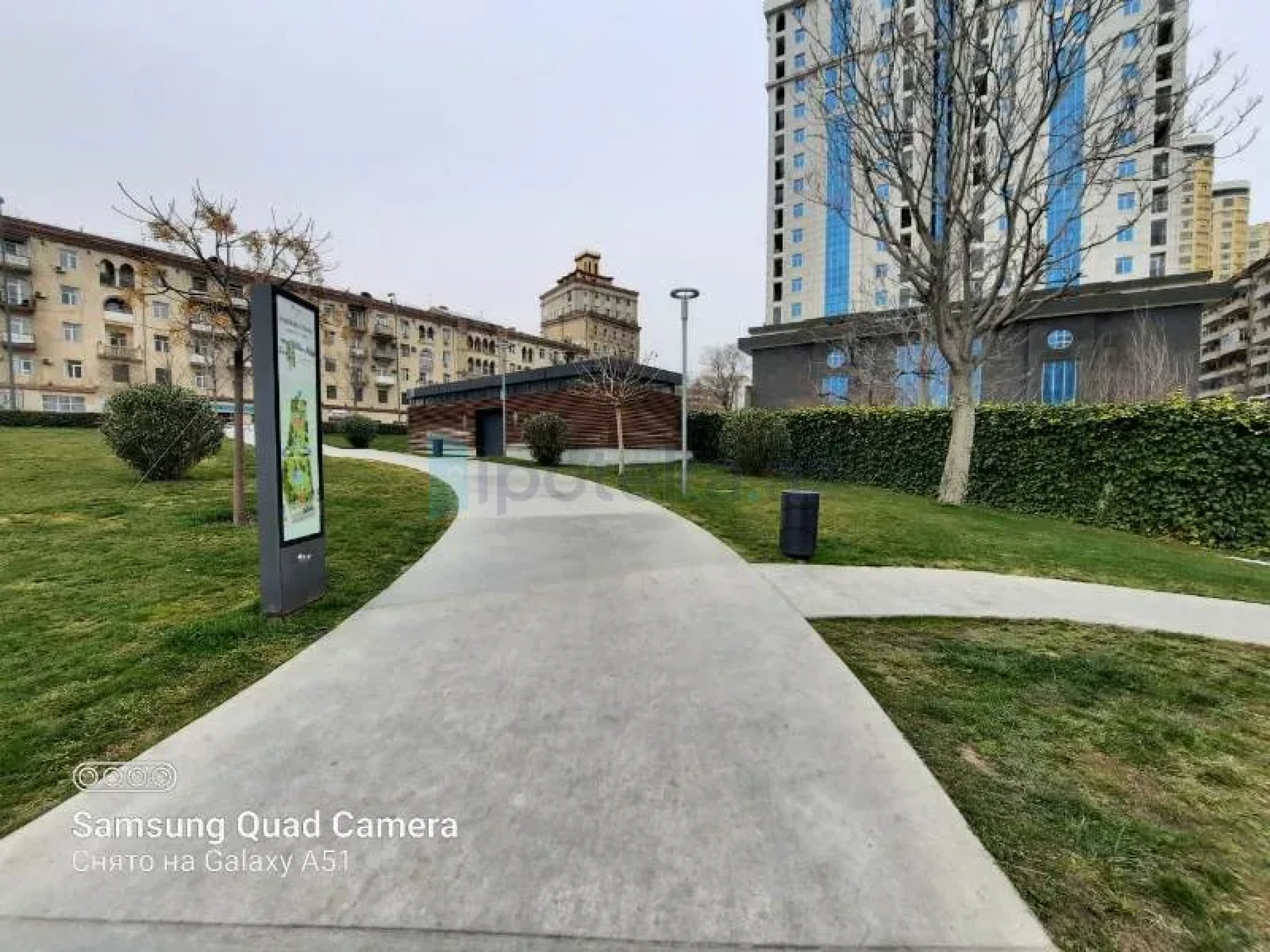 Satılır 3 otaqlı köhnə tikili 80 m²