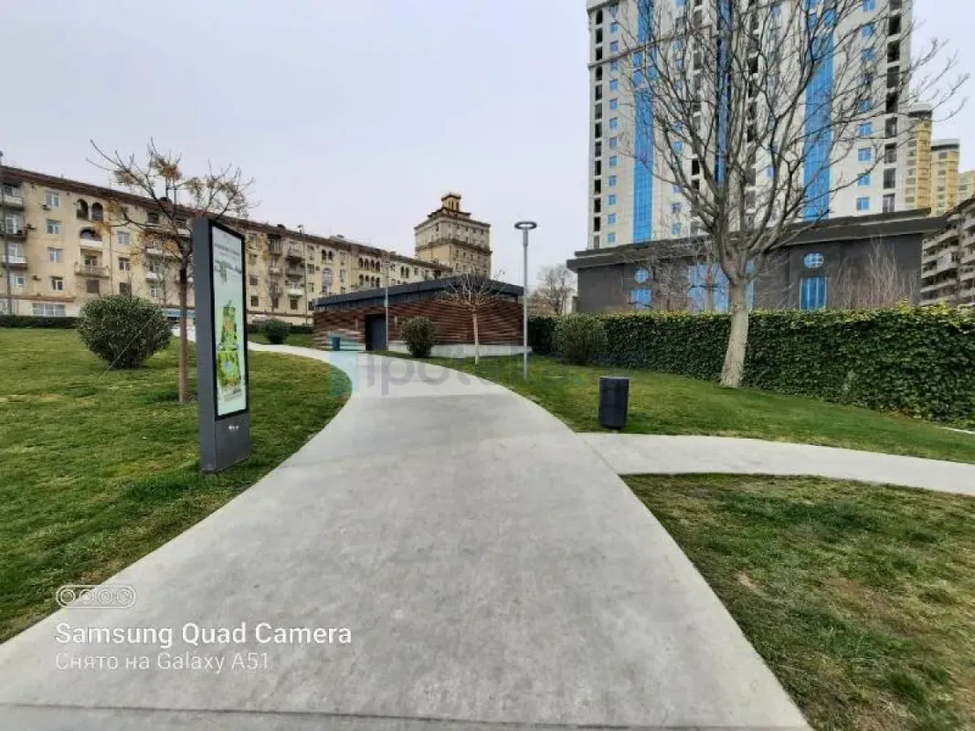 Satılır 3 otaqlı köhnə tikili 80 m²