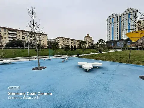 Satılır 3 otaqlı köhnə tikili 80 m²