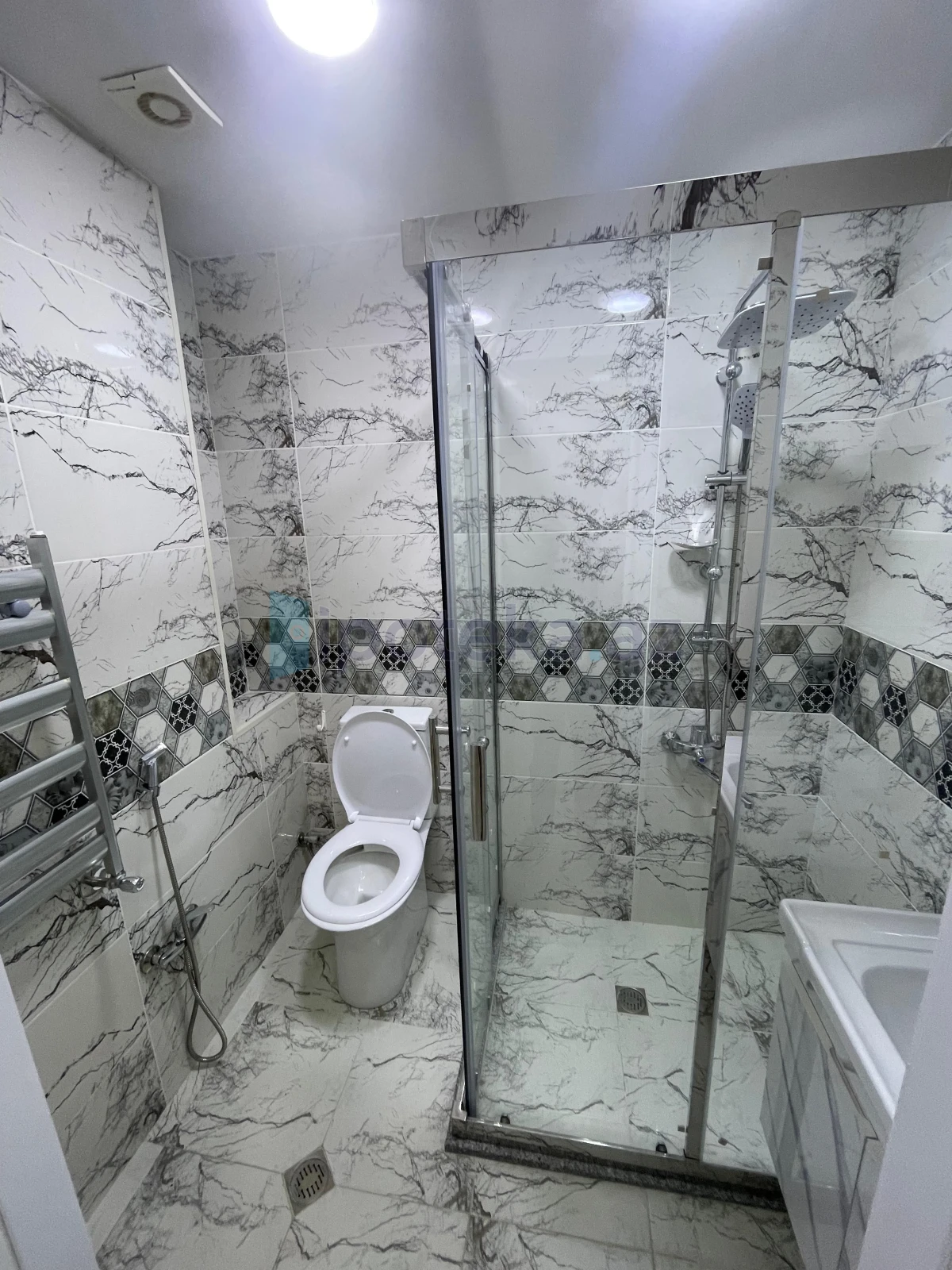 Satılır 2 otaqlı yeni tikili 65 m²