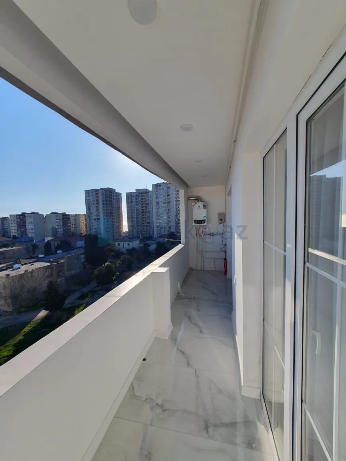 Satılır 4 otaqlı köhnə tikili 110 m²