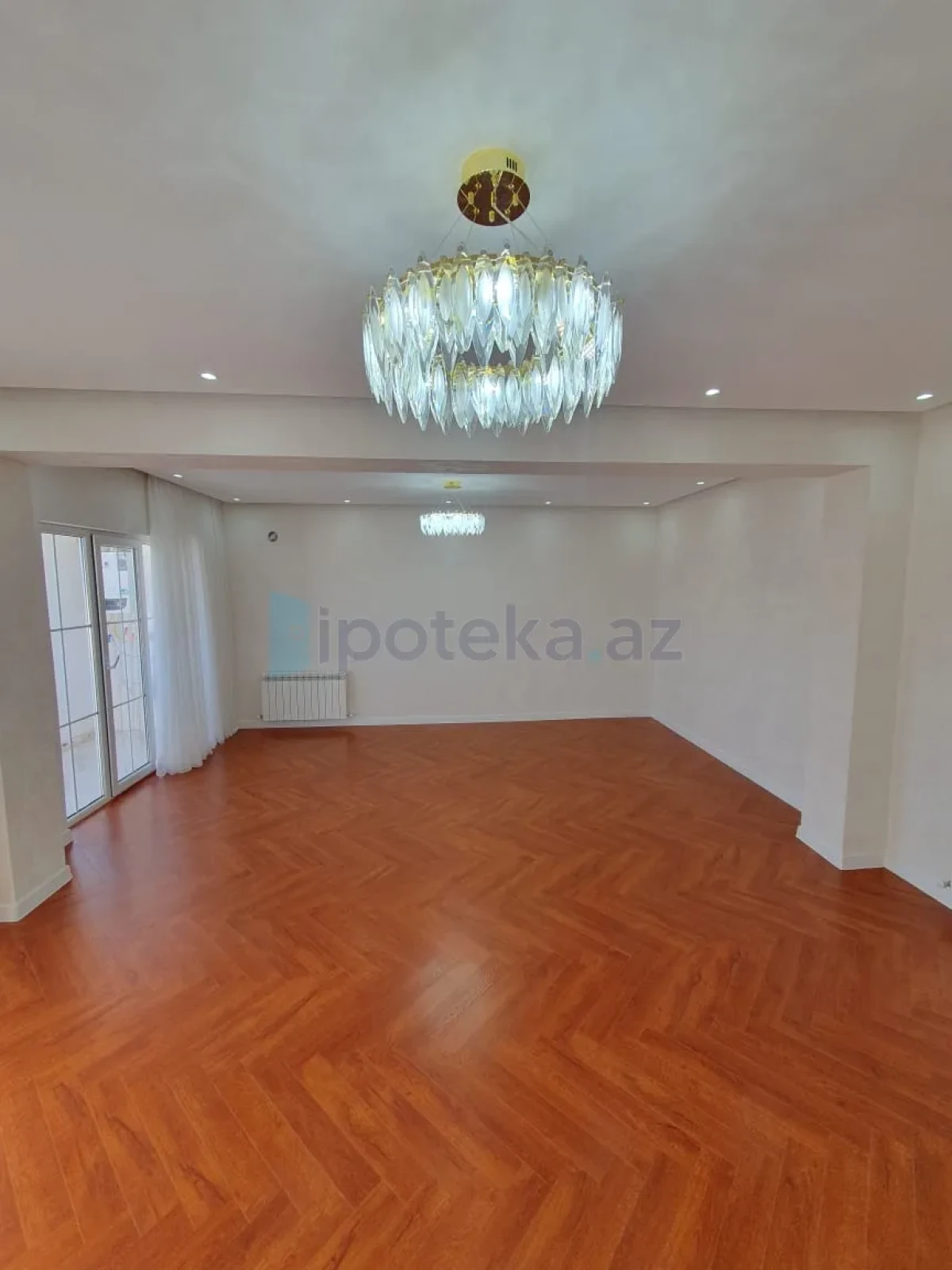 Satılır 4 otaqlı köhnə tikili 110 m²