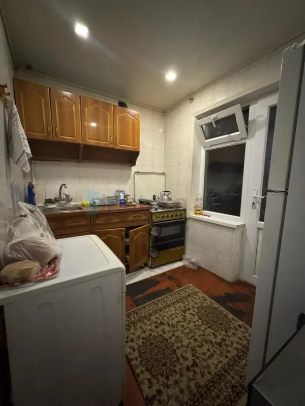 Satılır 3 otaqlı köhnə tikili 80 m²