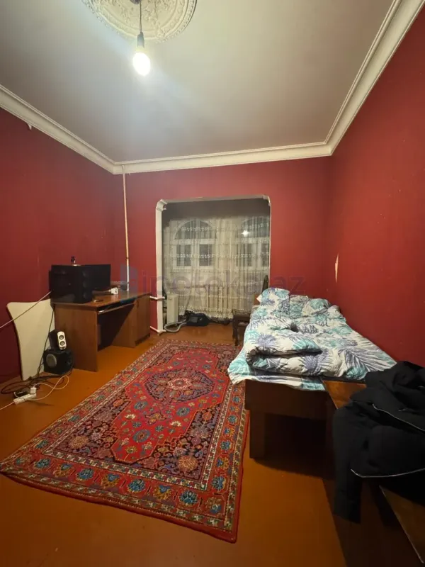 Satılır 3 otaqlı köhnə tikili 80 m²