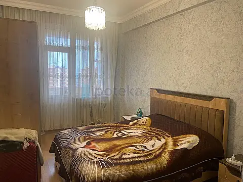 Satılır 2 otaqlı köhnə tikili 58 m²