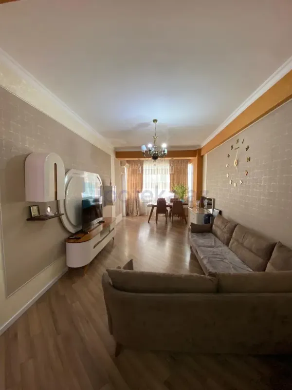 Satılır 2 otaqlı yeni tikili 72 m²