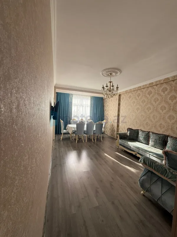 Satılır 3 otaqlı yeni tikili 75 m²