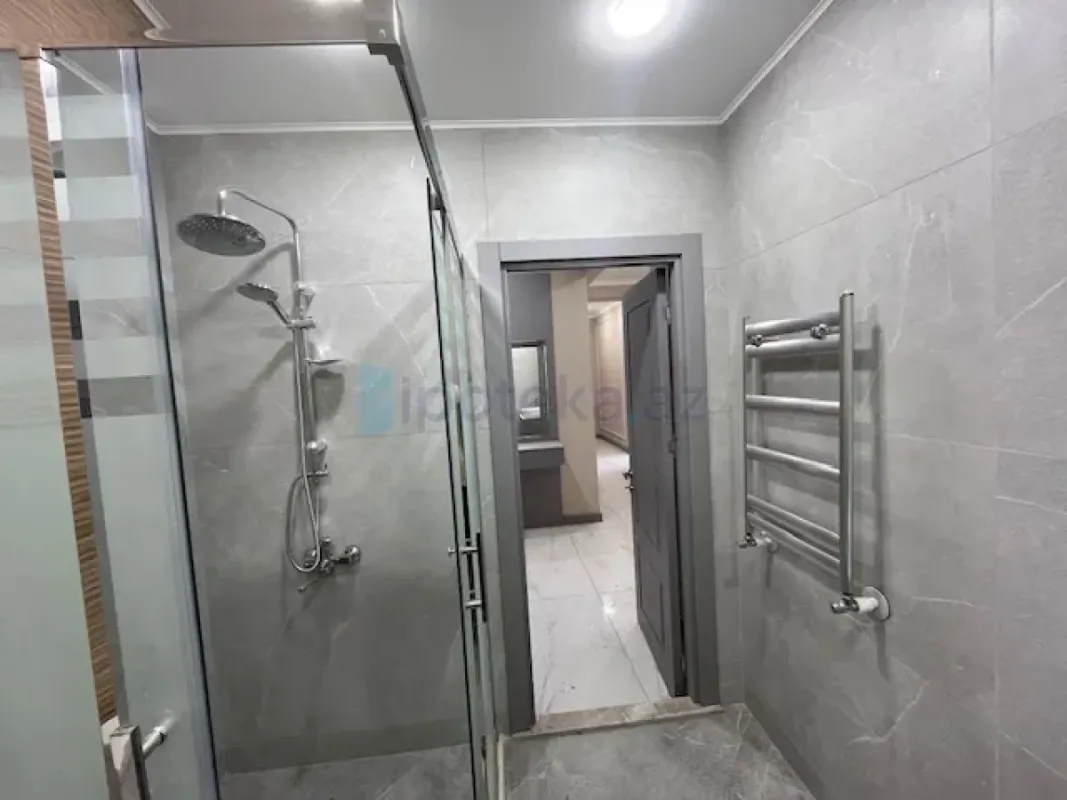 Satılır 2 otaqlı yeni tikili 82.5 m²