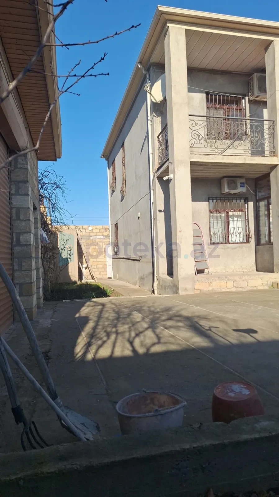Satılır 7 otaqlı həyət evi 240 m²