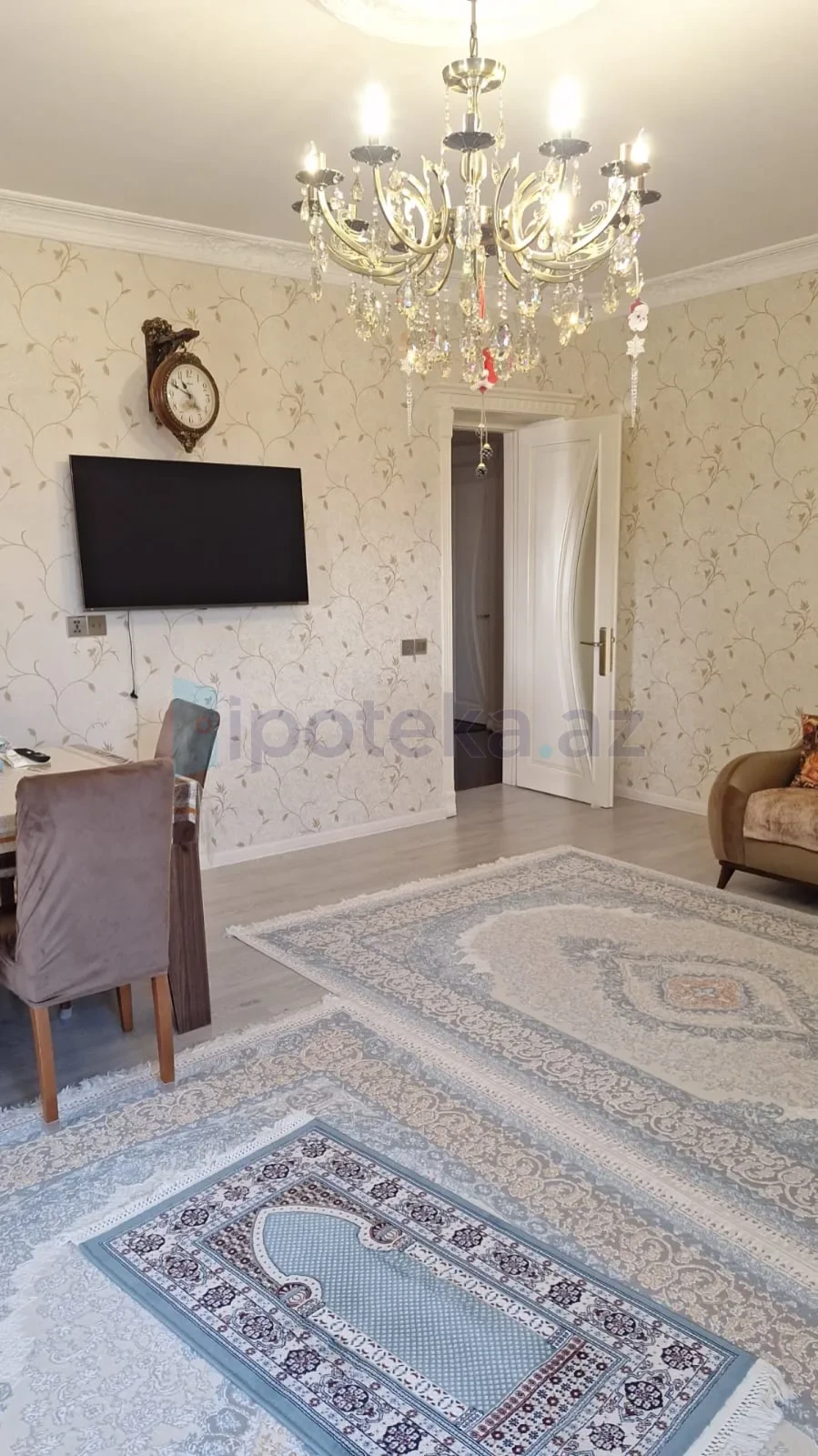 Satılır 7 otaqlı həyət evi 240 m²