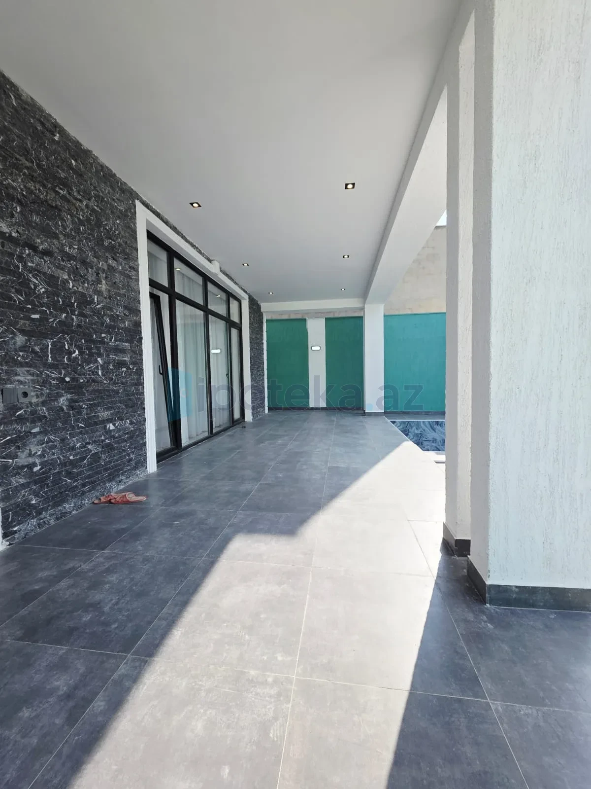 Satılır 4 otaqlı mənzil 170 m²