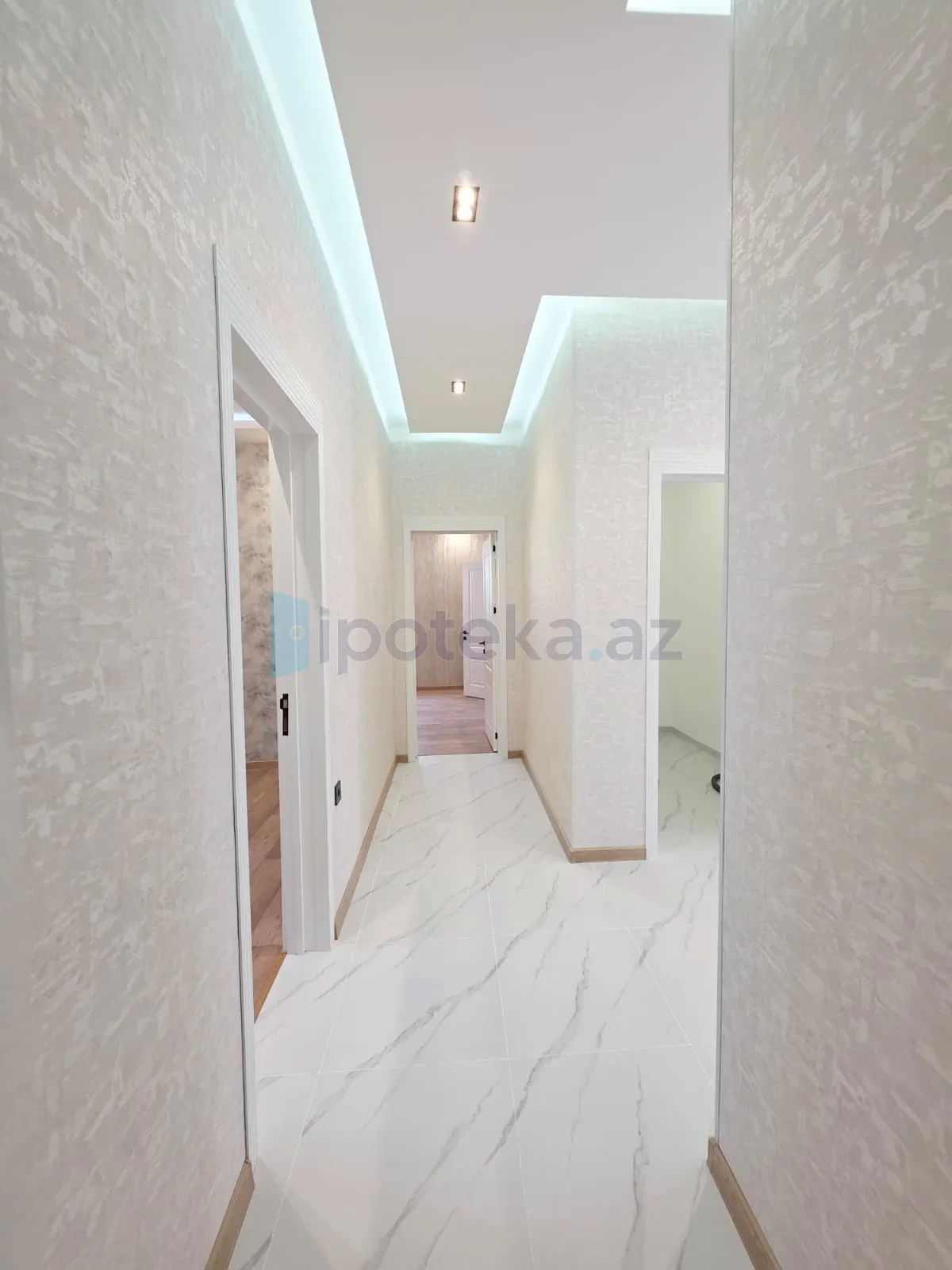 Satılır 4 otaqlı mənzil 170 m²