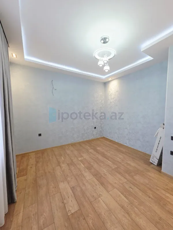 Satılır 4 otaqlı mənzil 170 m²